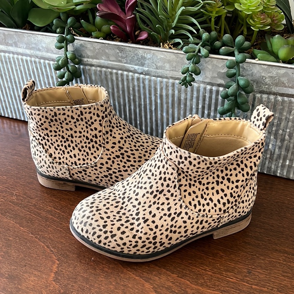 Cat and jack booties